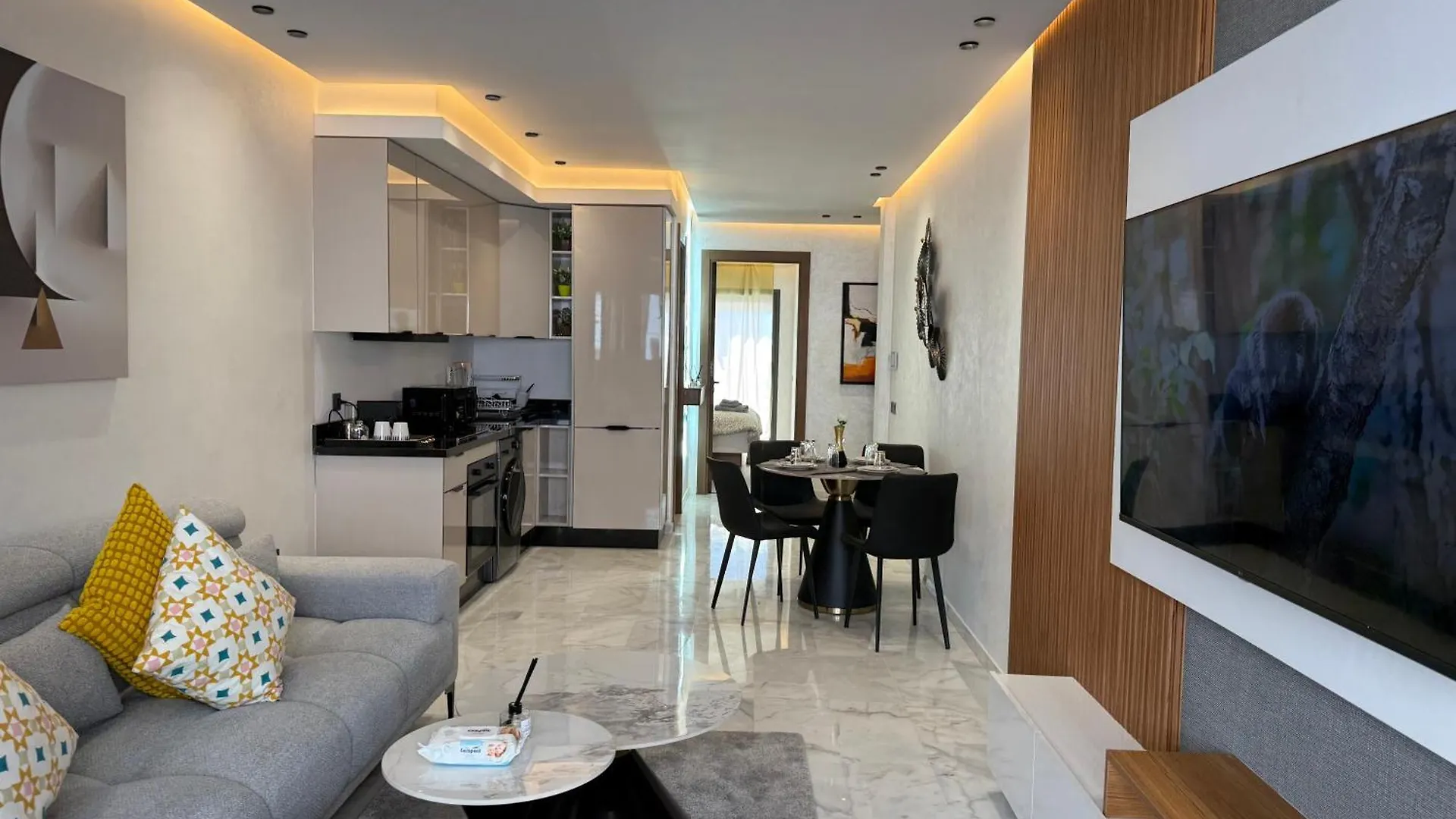 Encore Plus Beau Studio Seaview Casablanca Appartamento