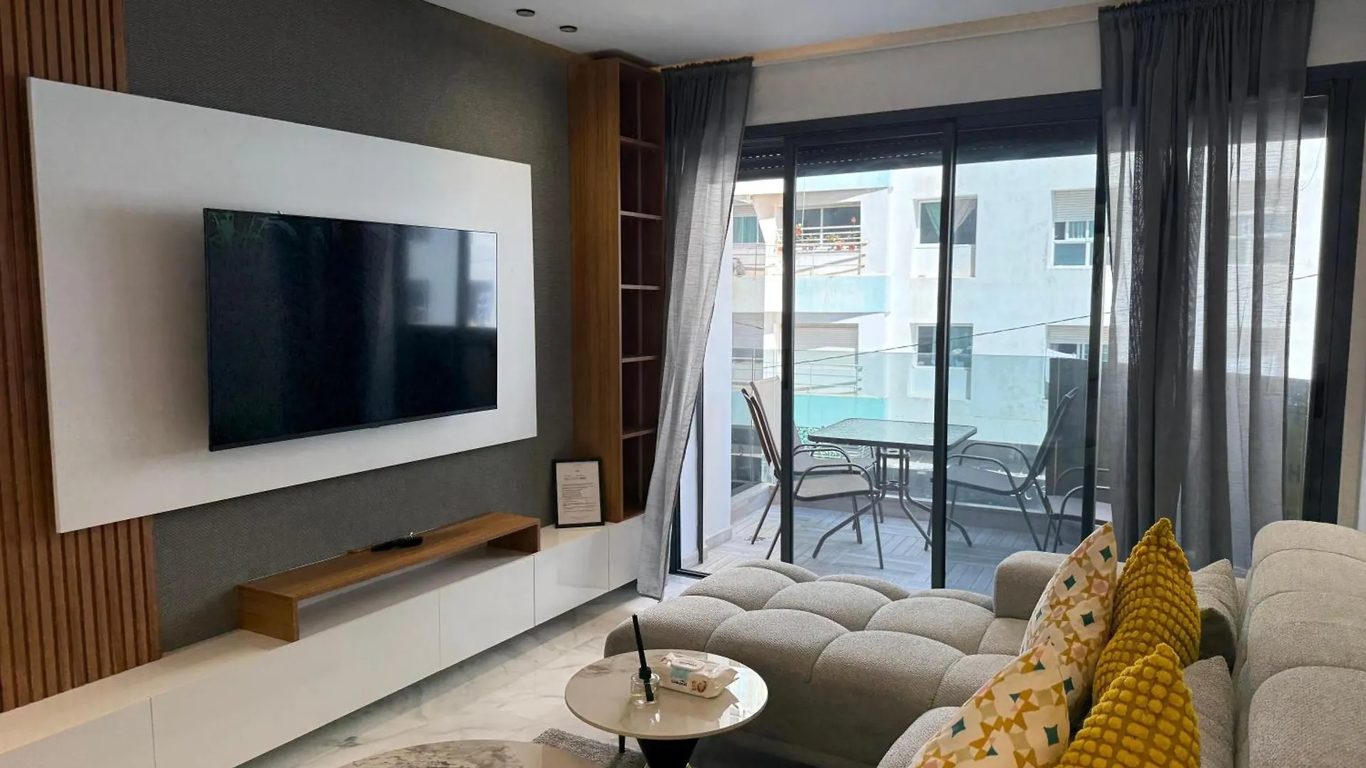 Encore Plus Beau Studio Seaview Casablanca Marocco